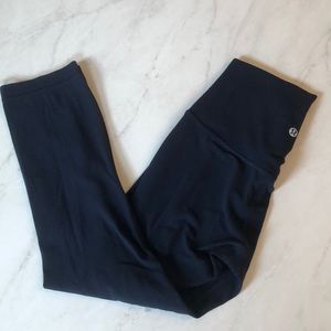 Lululemon Cropped Navy Blue Size 6 Leggings